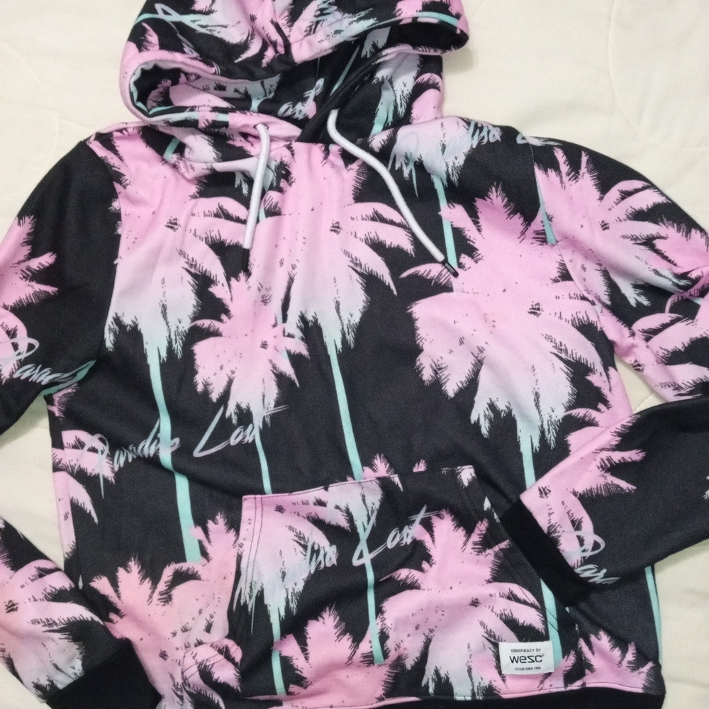 conspiracy by WESC lost paradise large hoodie